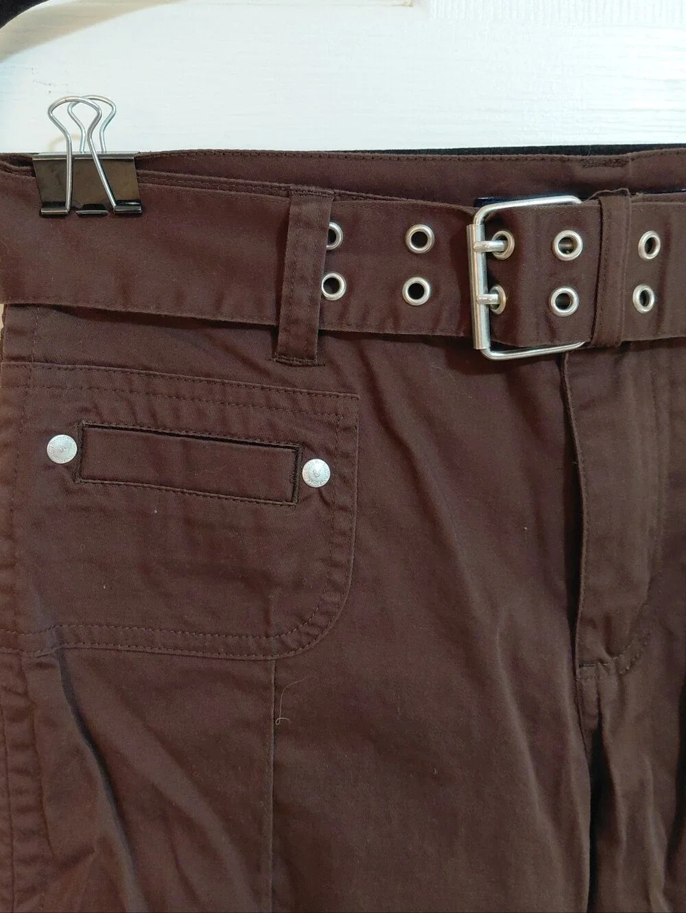Vintage 2ct Y2K White AERO Aeropostale & Brown Buggle Boy Capris Med 5/6 - Picture 3 of 12